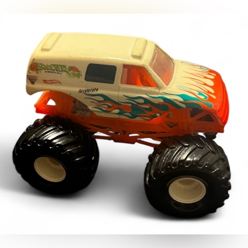 2003 HOT WHEELS MONSTER JAM 1:64 THE ERADICATOR (METAL BASE)